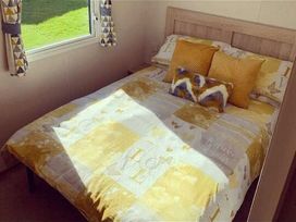 Devon Cliffs Holiday Park - Holiday Accommodation 21622 - Devon - 1188079 - thumbnail photo 7
