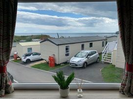Devon Cliffs Holiday Park - Holiday Accommodation 21623 - Devon - 1188080 - thumbnail photo 2