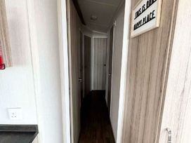 Devon Cliffs Holiday Park - Holiday Accommodation 21623 - Devon - 1188080 - thumbnail photo 12