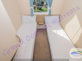 Devon Cliffs Holiday Park - Holiday Accommodation 21624 - Devon - 1188081 - thumbnail photo 10