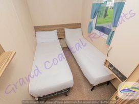 Devon Cliffs Holiday Park - Holiday Accommodation 21624 - Devon - 1188081 - thumbnail photo 11