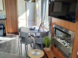 Skipsea Sands Holiday Park - Holiday Accommodation 21636 - North Yorkshire (incl. Whitby) - 1188090 - thumbnail photo 3