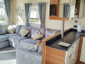 Skipsea Sands Holiday Park - Holiday Accommodation 21636 - North Yorkshire (incl. Whitby) - 1188090 - thumbnail photo 4