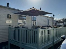 Pinewoods Holiday Park - Holiday Accommodation 21638 - Norfolk - 1188091 - thumbnail photo 1