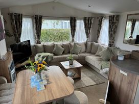 Pinewoods Holiday Park - Holiday Accommodation 21638 - Norfolk - 1188091 - thumbnail photo 6