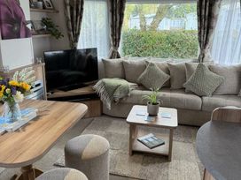 Pinewoods Holiday Park - Holiday Accommodation 21638 - Norfolk - 1188091 - thumbnail photo 7
