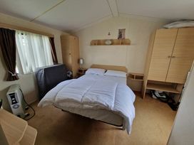 Clarach Bay Holiday Village - Holiday Accommodation 21657 - Mid Wales - 1188103 - thumbnail photo 11
