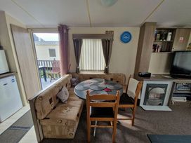 Clarach Bay Holiday Village - Holiday Accommodation 21657 - Mid Wales - 1188103 - thumbnail photo 14