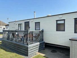 Clarach Bay Holiday Village - Holiday Accommodation 21657 - Mid Wales - 1188103 - thumbnail photo 17