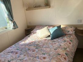 Greenacres Holiday Park - Holiday Accommodation 21664 - North Wales - 1188108 - thumbnail photo 9