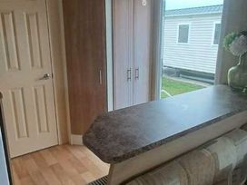 Lyons Sunnysands Holiday Park - Holiday Accommodation 21669 - Mid Wales - 1188111 - thumbnail photo 2