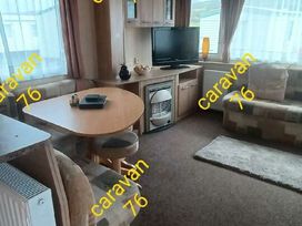 Lyons Sunnysands Holiday Park - Holiday Accommodation 21669 - Mid Wales - 1188111 - thumbnail photo 4