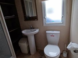 Lyons Sunnysands Holiday Park - Holiday Accommodation 21671 - Mid Wales - 1188113 - thumbnail photo 8