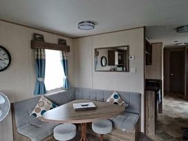 Lyons Sunnysands Holiday Park - Holiday Accommodation 21671 - Mid Wales - 1188113 - thumbnail photo 13
