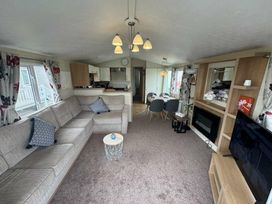 Golden Palm Resort - Holiday Accommodation 21676 - Lincolnshire - 1188117 - thumbnail photo 11