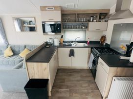 Lido Beach Holiday Park - Holiday Accommodation 21682 - North Wales - 1188122 - thumbnail photo 2
