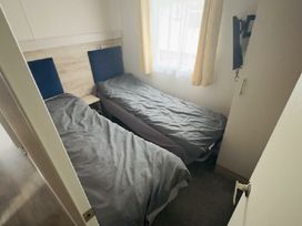 Lido Beach Holiday Park - Holiday Accommodation 21682 - North Wales - 1188122 - thumbnail photo 5