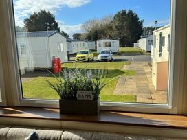 Cayton Bay Caravan Park - Holiday Accommodation 21683 - North Yorkshire (incl. Whitby) - 1188123 - thumbnail photo 2