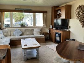 Cayton Bay Caravan Park - Holiday Accommodation 21683 - North Yorkshire (incl. Whitby) - 1188123 - thumbnail photo 5