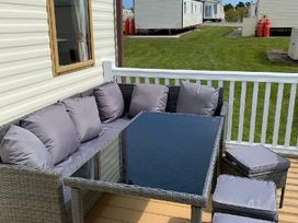 Cayton Bay Caravan Park - Holiday Accommodation 21683 - North Yorkshire (incl. Whitby) - 1188123 - thumbnail photo 8