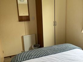 Cayton Bay Caravan Park - Holiday Accommodation 21683 - North Yorkshire (incl. Whitby) - 1188123 - thumbnail photo 11