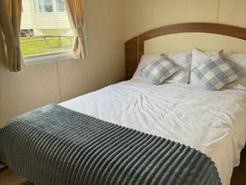 Cayton Bay Caravan Park - Holiday Accommodation 21683 - North Yorkshire (incl. Whitby) - 1188123 - thumbnail photo 10
