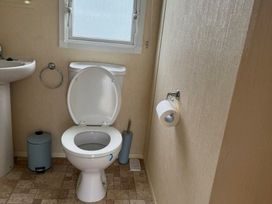 Cayton Bay Caravan Park - Holiday Accommodation 21683 - North Yorkshire (incl. Whitby) - 1188123 - thumbnail photo 15