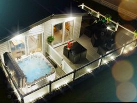 Southview Holiday Park - Holiday Accommodation 21690 - Lincolnshire - 1188126 - thumbnail photo 9