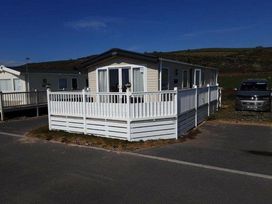 Carmarthen Bay Holiday Park - Holiday Accommodation 21708 - South Wales - 1188139 - thumbnail photo 2
