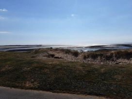 Carmarthen Bay Holiday Park - Holiday Accommodation 21708 - South Wales - 1188139 - thumbnail photo 4