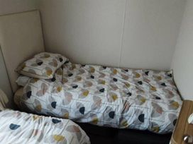 Carmarthen Bay Holiday Park - Holiday Accommodation 21708 - South Wales - 1188139 - thumbnail photo 8