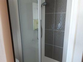 Carmarthen Bay Holiday Park - Holiday Accommodation 21708 - South Wales - 1188139 - thumbnail photo 11
