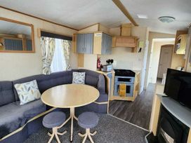Kingfisher Caravan Park - Holiday Accommodation 21709 - Lincolnshire - 1188140 - thumbnail photo 4