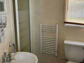 Kingfisher Caravan Park - Holiday Accommodation 21709 - Lincolnshire - 1188140 - thumbnail photo 5