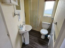 Kingfisher Caravan Park - Holiday Accommodation 21709 - Lincolnshire - 1188140 - thumbnail photo 6