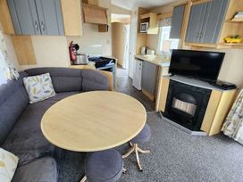Kingfisher Caravan Park - Holiday Accommodation 21709 - Lincolnshire - 1188140 - thumbnail photo 8