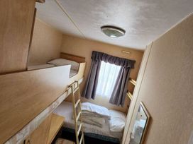 Kingfisher Caravan Park - Holiday Accommodation 21709 - Lincolnshire - 1188140 - thumbnail photo 13