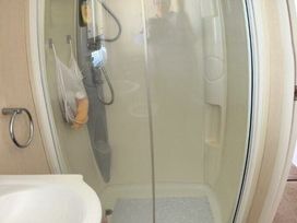 Marton Mere Holiday Village - Holiday Accommodation 21719 - Lake District - 1188148 - thumbnail photo 2