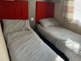 Marton Mere Holiday Village - Holiday Accommodation 21719 - Lake District - 1188148 - thumbnail photo 3