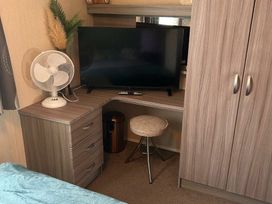 Marton Mere Holiday Village - Holiday Accommodation 21719 - Lake District - 1188148 - thumbnail photo 9