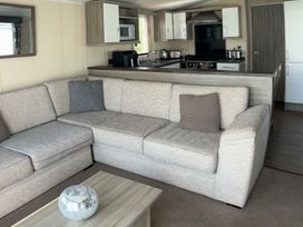 Marton Mere Holiday Village - Holiday Accommodation 21719 - Lake District - 1188148 - thumbnail photo 12