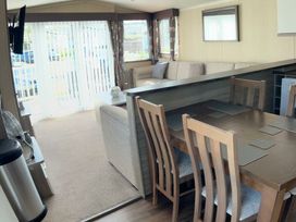 Marton Mere Holiday Village - Holiday Accommodation 21719 - Lake District - 1188148 - thumbnail photo 14