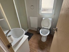 Devon Cliffs Holiday Park - Holiday Accommodation 21721 - Devon - 1188150 - thumbnail photo 3