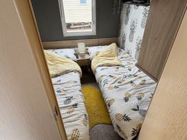 Devon Cliffs Holiday Park - Holiday Accommodation 21721 - Devon - 1188150 - thumbnail photo 5