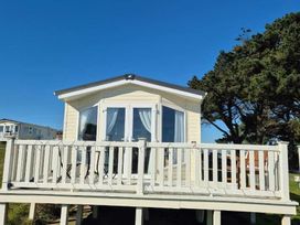 Sandhills Holiday Park - Holiday Accommodation 21722 - Isle of Wight & Hampshire - 1188151 - thumbnail photo 1