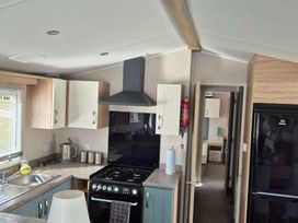 Sandhills Holiday Park - Holiday Accommodation 21722 - Isle of Wight & Hampshire - 1188151 - thumbnail photo 5