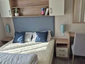 Sandhills Holiday Park - Holiday Accommodation 21722 - Isle of Wight & Hampshire - 1188151 - thumbnail photo 6