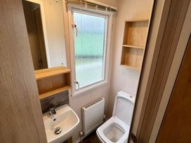 Presthaven Beach Resort - Holiday Accommodation 21728 - North Wales - 1188156 - thumbnail photo 8