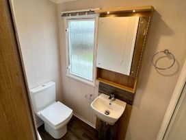 Presthaven Beach Resort - Holiday Accommodation 21728 - North Wales - 1188156 - thumbnail photo 11