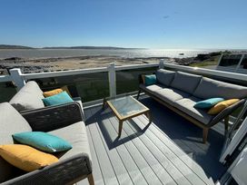 Trecco Bay - Holiday Accommodation 21732 - Somerset & Wiltshire - 1188158 - thumbnail photo 13